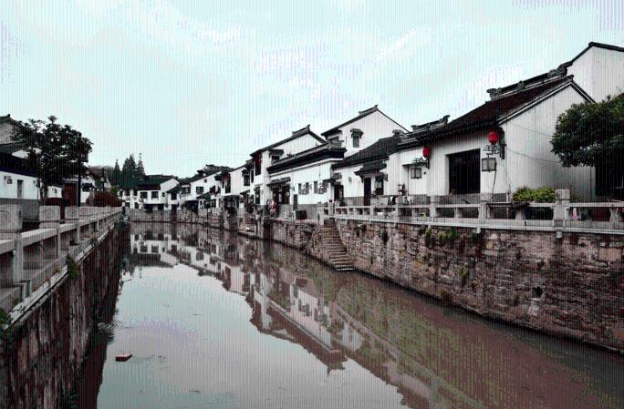 逃离违建房屋7